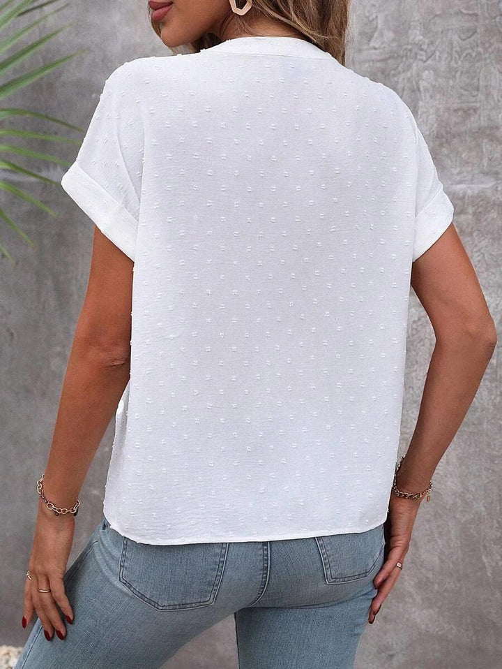 Chemisier Blanche Femme à Pois Suisses – Haut Boutonné à Manches Courtes