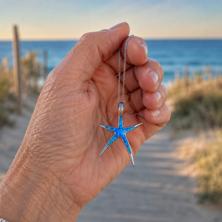 Collier avec Pendentif Étoile de Mer en Argent avec Opale Bleue