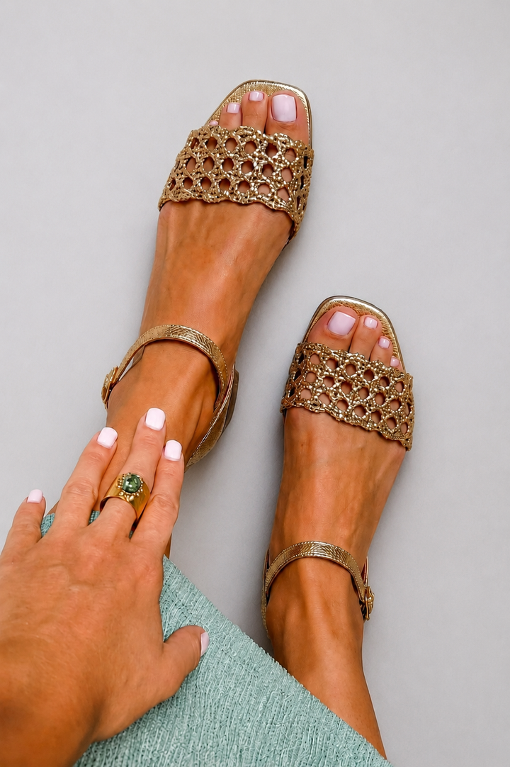 Victoire | Sandales dorées Charme d&