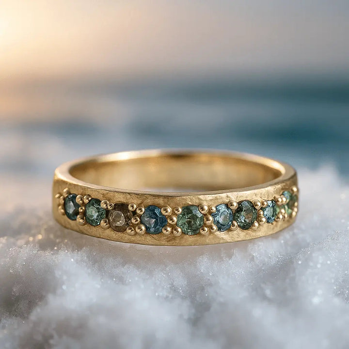 Bague Dorée aux Pierres Bleues