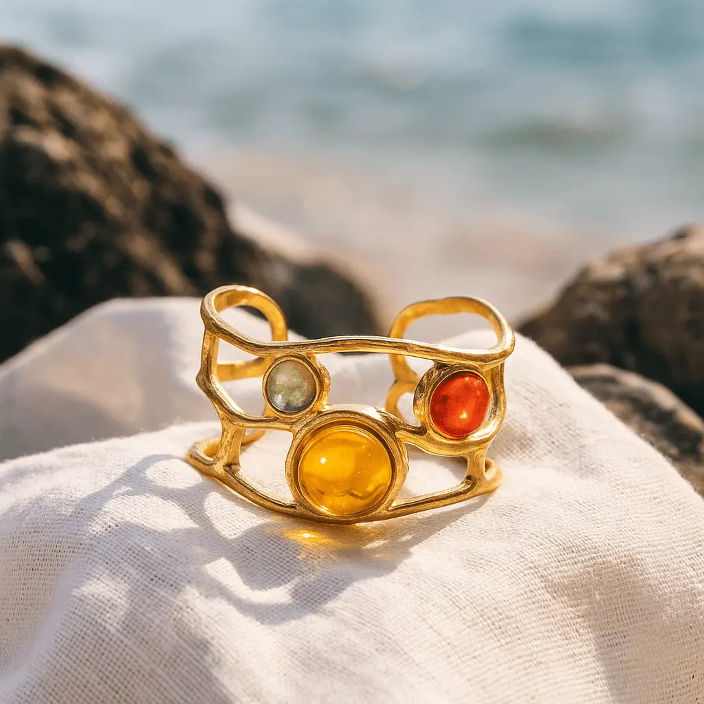 Bague Dorée aux Tons Ambrés