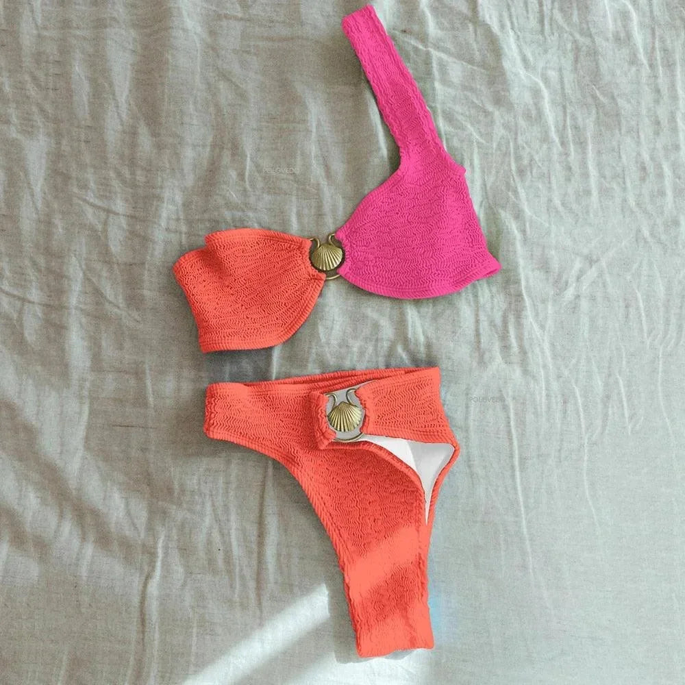 Bikini femme asymétrique avec finition texturée et anneau