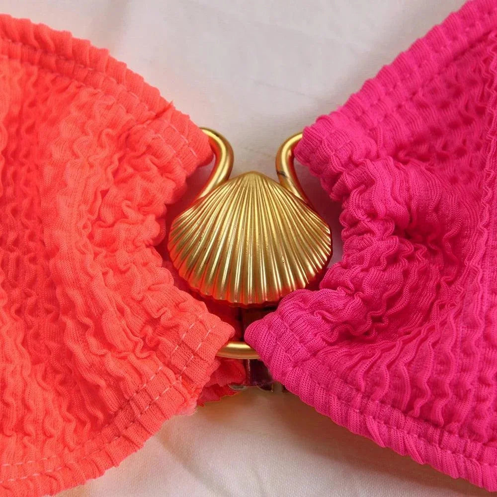 Bikini femme asymétrique avec finition texturée et anneau