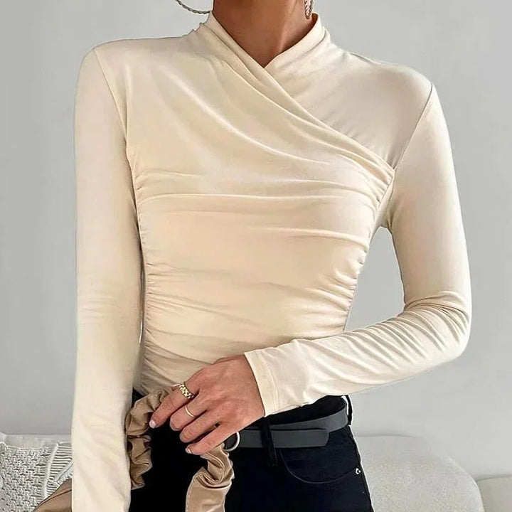 Top ajusté asymétrique à manches longues pour femme