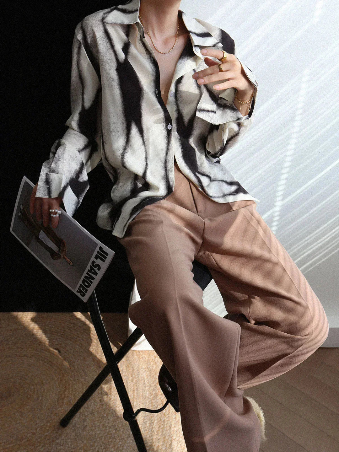 Chemise femme à imprimé abstrait et manches longues