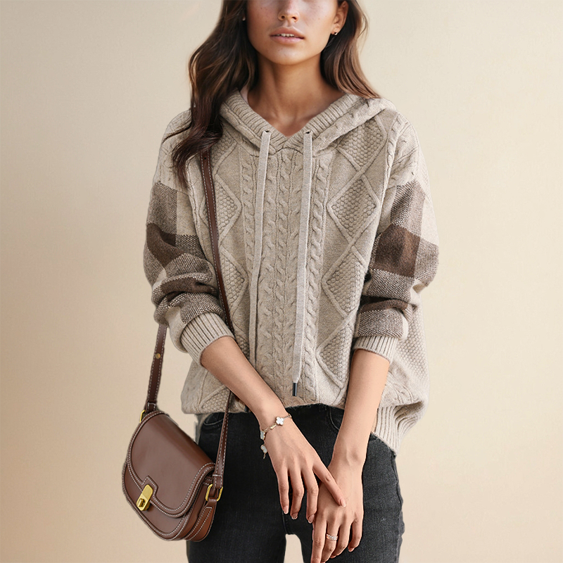 Julie | Pull à Capuche en Tricot Cable