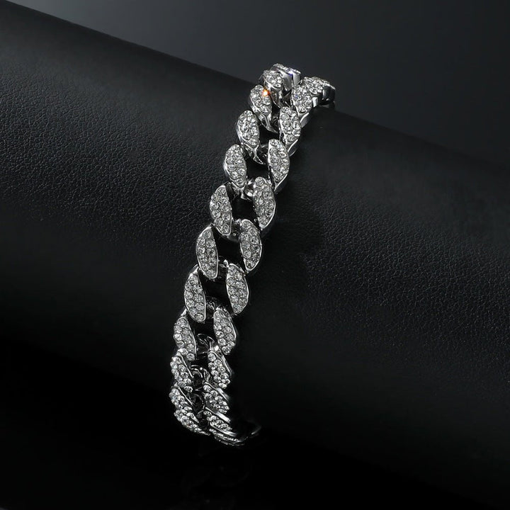 Bracelet de cheville élégant en pierres précieuses glacées