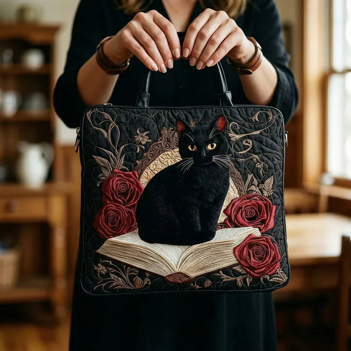 Sac matelassé fait main - Chat noir sur des livres