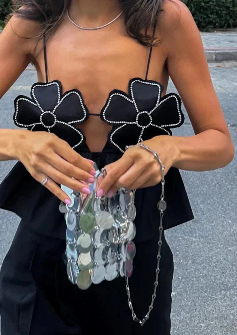 Top court femme avec applications florales et fines bretelles