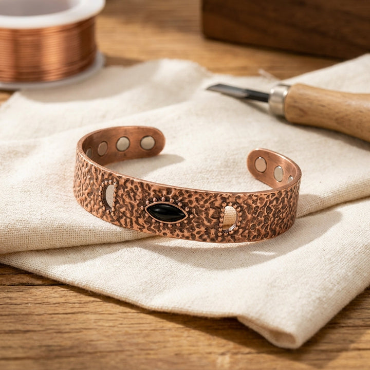"Bracelet en Cuivre Brume de Vera" could be rewritten as "Bracelet en Cuivre Éclat de Vera".