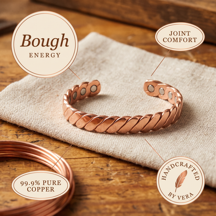 Bracelet en cuivre Bough de Vera" can be rewritten as "Bracelet en cuivre Bough by Vera.