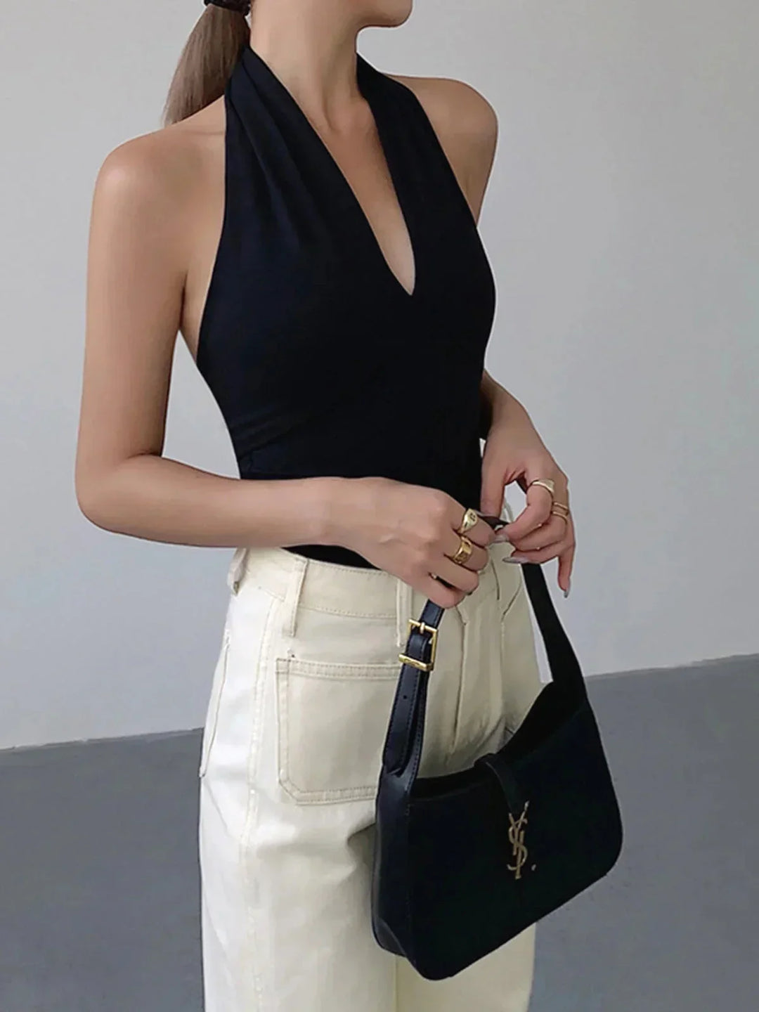 Top halter femme dos nu, col en V croisé et sans manches en résille